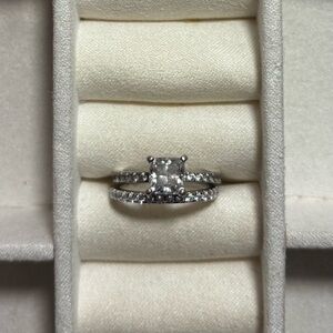 Modern Gents wedding/engagement ring set size 6